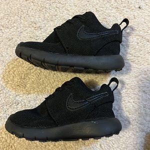 Toddler 4C Black Nike Roshe One